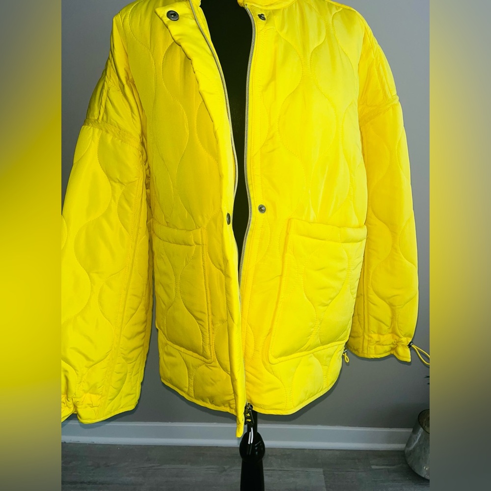 Lemonade puffer jacket